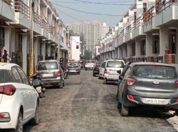 Parking in 2 BHK Independent House at Sri Sai Basera, Krishna Nagar – for Sale