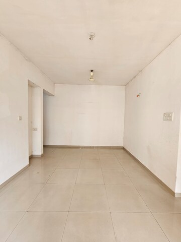 Room in 2 BHK Apartment at Lodha Casa Bella Gold, Dombivli East – for Rent