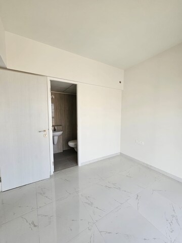 Room in 2 BHK Apartment at Lodha Casa Bella Gold, Dombivli East – for Rent