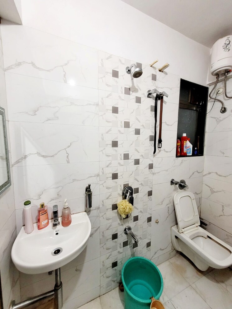 Bathroom, shree-ss-vellozia-chs 1 Bedroom 445 Sq.Ft. Apartment In Bhandup West Mumbai 7962130