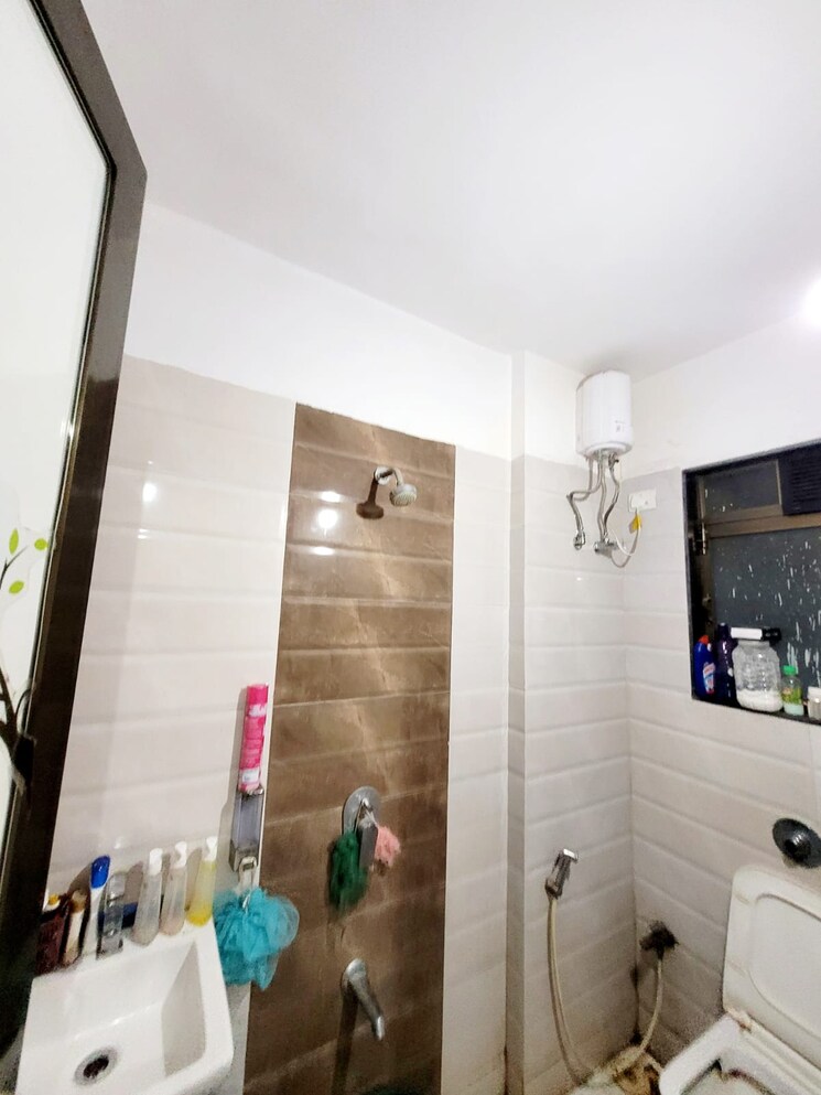 Bathroom, shree-ss-vellozia-chs 1 Bedroom 445 Sq.Ft. Apartment In Bhandup West Mumbai 7962130