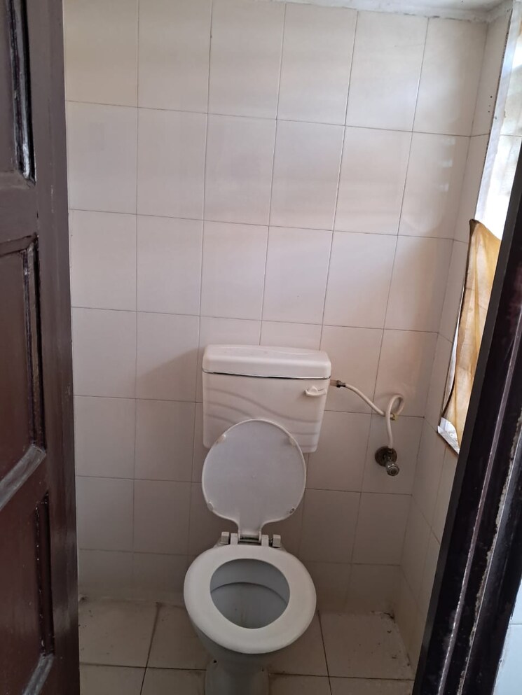 Bathroom, sterling-centre-pune 1 Bedroom 520 Sq.Ft. Apartment In Camp Pune 7962188