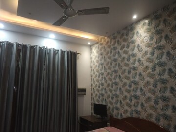 Bedroom in 2 BHK Builder Floor at Sector 28 – for Rent