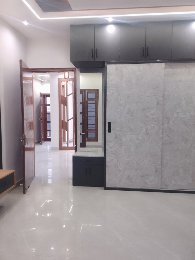 Room, sector 125 4 Bedroom 180 Sq.Yd. Independent House In Sector 125 Mohali 7962382