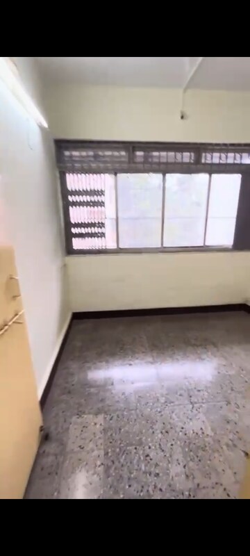 Living Room in 2 BHK Apartment at Rudra Apartment Dombivali, Dombivli East – for Rent