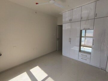 Room in 3 BHK Apartment at Godrej Green Cove, Mahalunge – for Rent