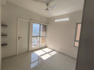 Room in 3 BHK Apartment at Godrej Green Cove, Mahalunge – for Rent