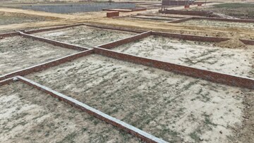  Plot – Exterior View View at Wazirganj - for Sale