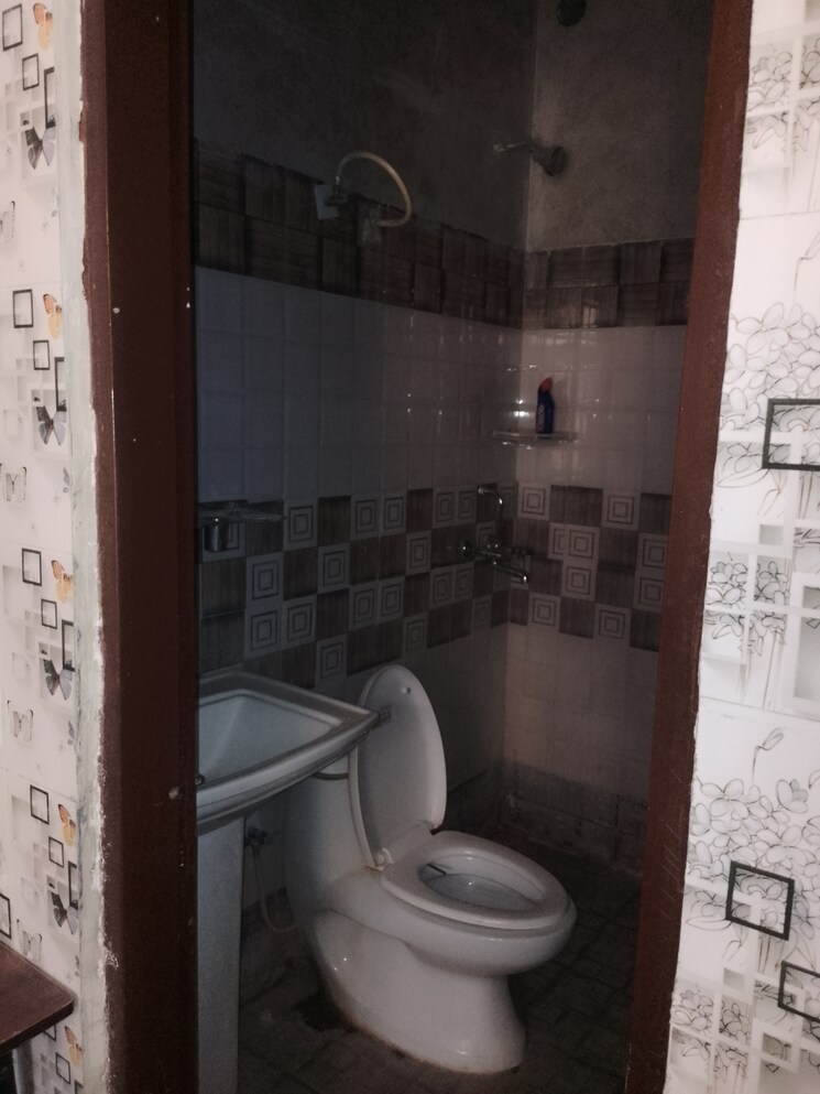 Bathroom, sector 115 2 Bedroom 90 Sq.Yd. Apartment In Sector 115 Mohali 7962562