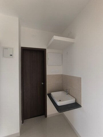 Room in 3 BHK Apartment at Pride Purple Park Astra, Hinjewadi – for Rent