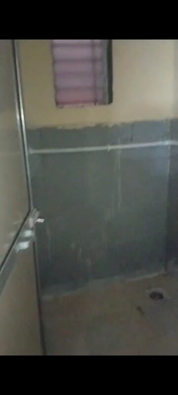 Furnished Amenities in 1 RK Apartment at Kurla West – for Rent