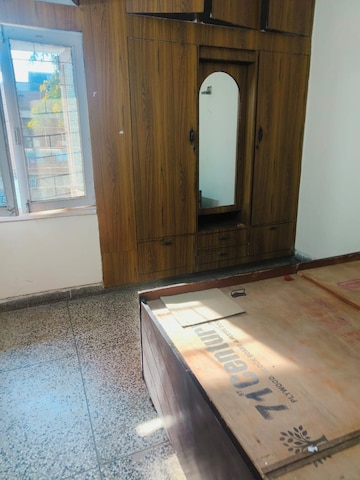 Bedroom in 2 BHK Apartment at Sector 82 – for Rent