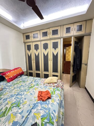 Bedroom in 2 BHK Apartment at Sindhi Society Chembur, Chembur – for Rent