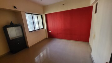 Room in 2.5 BHK Apartment at Runwal Garden City, Balkum Pada – for Rent