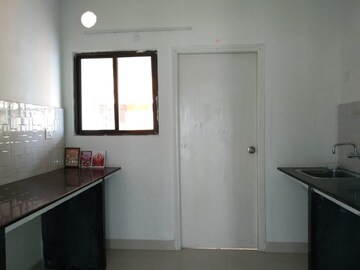 Room in 3 BHK Apartment at DTC Southern Heights, Joka – for Rent