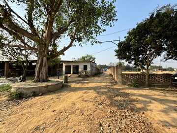 Plot Area in  Industrial Plot at Nh 24 – for Rent