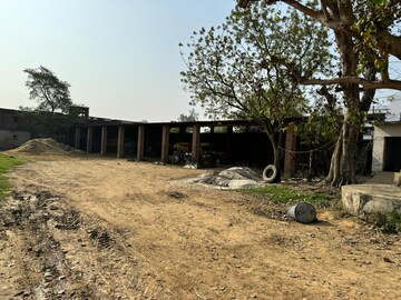 Plot Area in  Industrial Plot at Nh 24 – for Rent