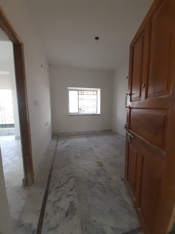 Building Lobby in 3 BHK Builder Floor at Sakher Bazar – for Sale