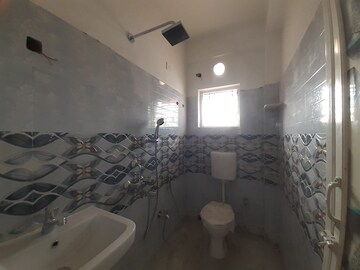  3 BHK Builder Floor at Sakher Bazar – for Sale