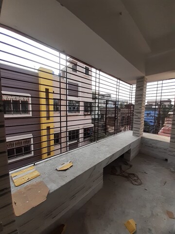 Parking in 3 BHK Builder Floor at Sakher Bazar – for Sale