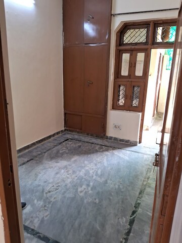 Master Bedroom in 2 BHK Independent House at Sector 30 – for Rent