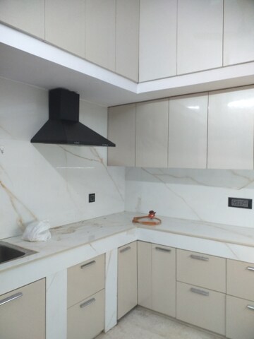 Kitchen in 1.5 BHK Builder Floor at New Rajinder Nagar – for Rent