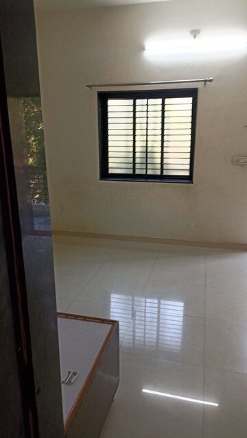 Room in 2 BHK Villa at Satellite – for Rent