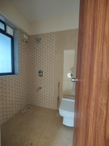 Room in 2 BHK Apartment at BDL Hresa, Chembur – for Rent
