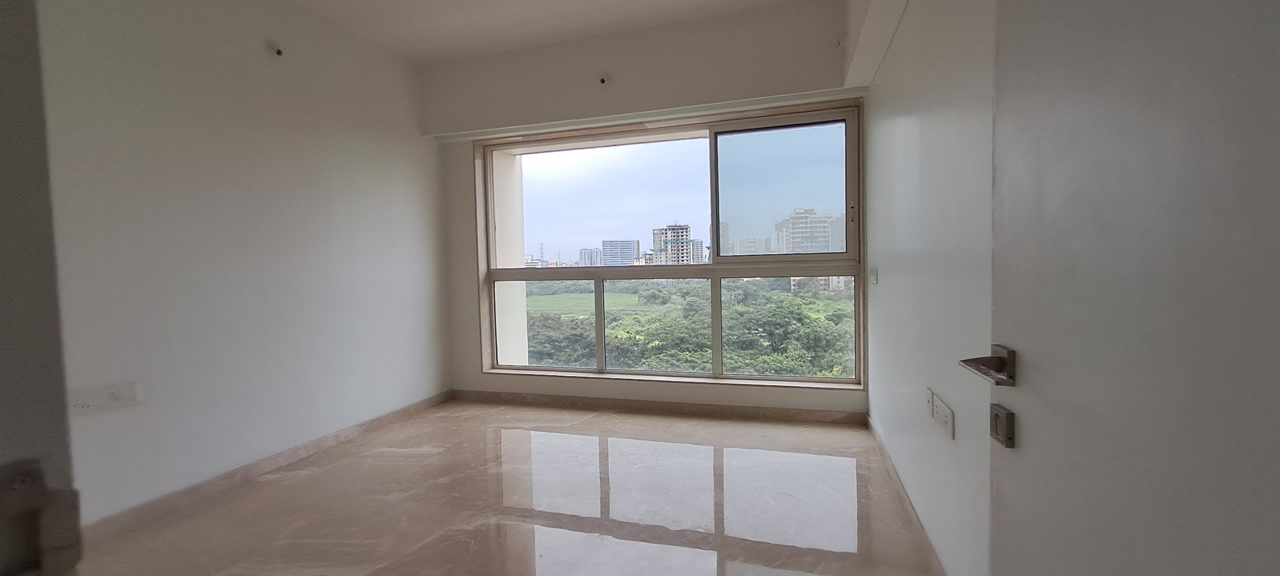 2 BHK + Extra Room Apartment For Sale in Godrej The Trees