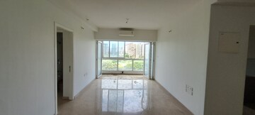 Room in 2 BHK Apartment at Godrej The Trees, Vikhroli East – for Sale