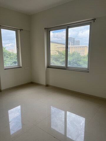 Room in 3 BHK Apartment at Kumar Princetown Royal, Undri – for Rent