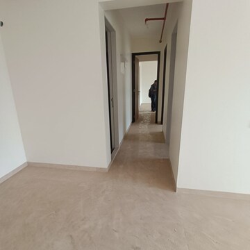 Room in 2 BHK Apartment at Dosti Eastern Bay, Wadala – for Rent