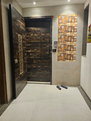 Room in 3 BHK Apartment at Kopar Khairane – for Rent