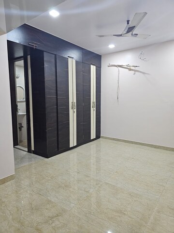 Room in 3 BHK Apartment at Kopar Khairane – for Rent
