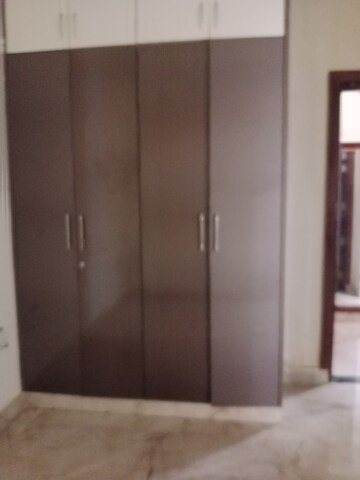 Building Lobby in 2 BHK Builder Floor at Sector 18 – for Rent