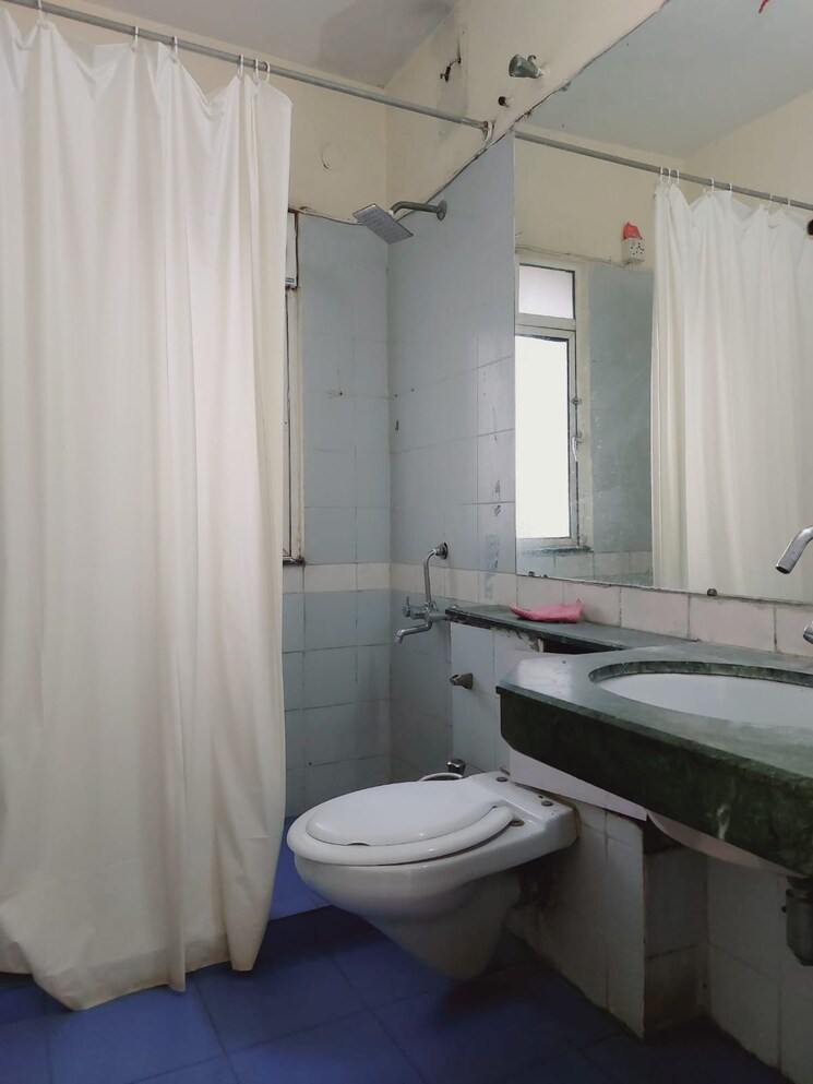 Master Bedroom, dlf-regency-park-i 3 Bedroom 1750 Sq.Ft. Apartment In Dlf Phase iv Gurgaon 7963956