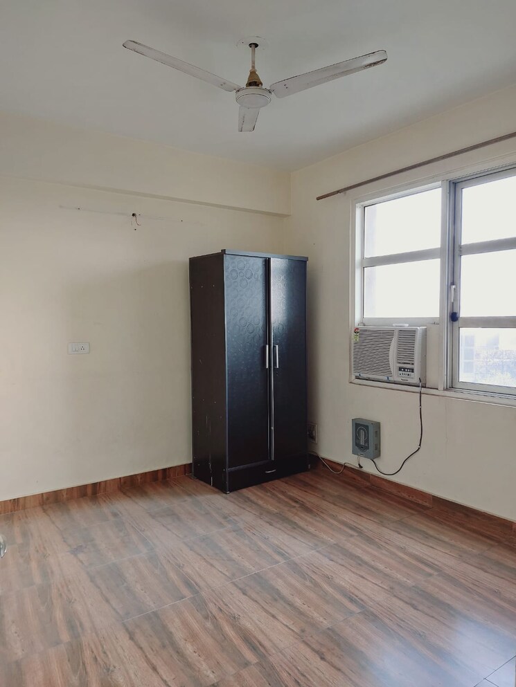 Room, dlf-regency-park-i 3 Bedroom 1750 Sq.Ft. Apartment In Dlf Phase iv Gurgaon 7963956