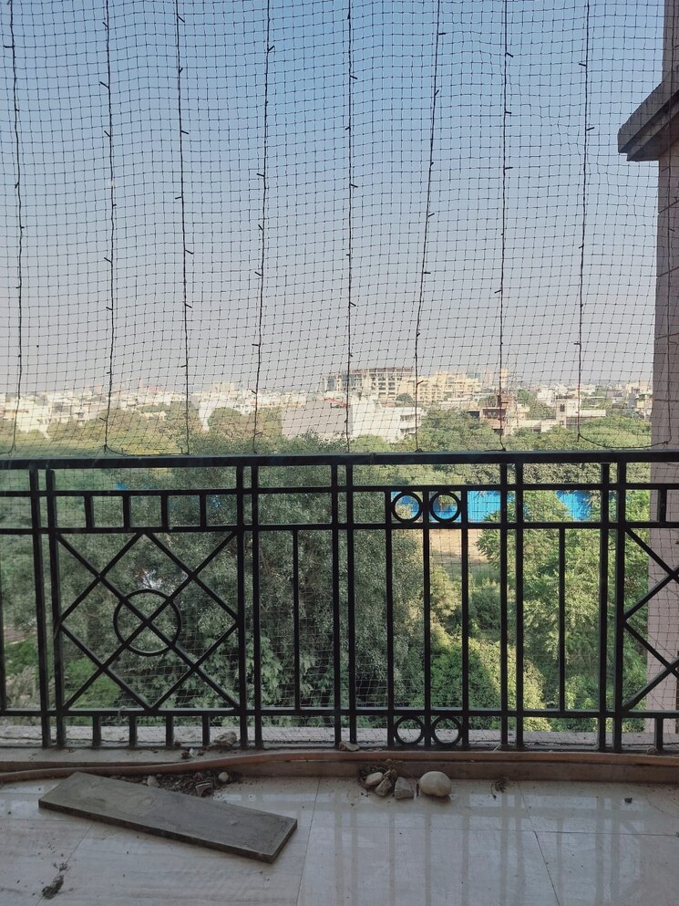 Balcony, dlf-regency-park-i 3 Bedroom 1750 Sq.Ft. Apartment In Dlf Phase iv Gurgaon 7963956