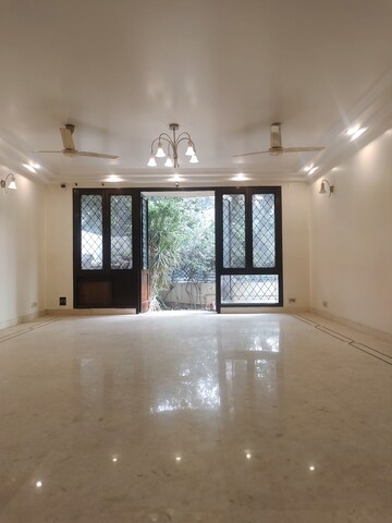 Parking in 4 BHK Builder Floor at New Friends Colony – for Rent