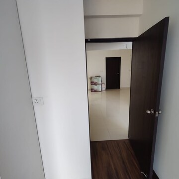 Room in 3 BHK Apartment at South City – for Rent
