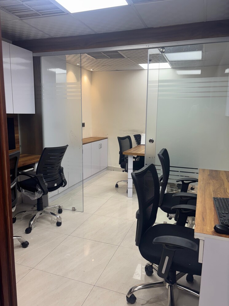 Floor Plan, netaji subhash place Commercial Office Space 400 Sq.Ft. In Netaji Subhash Place Delhi 7964004