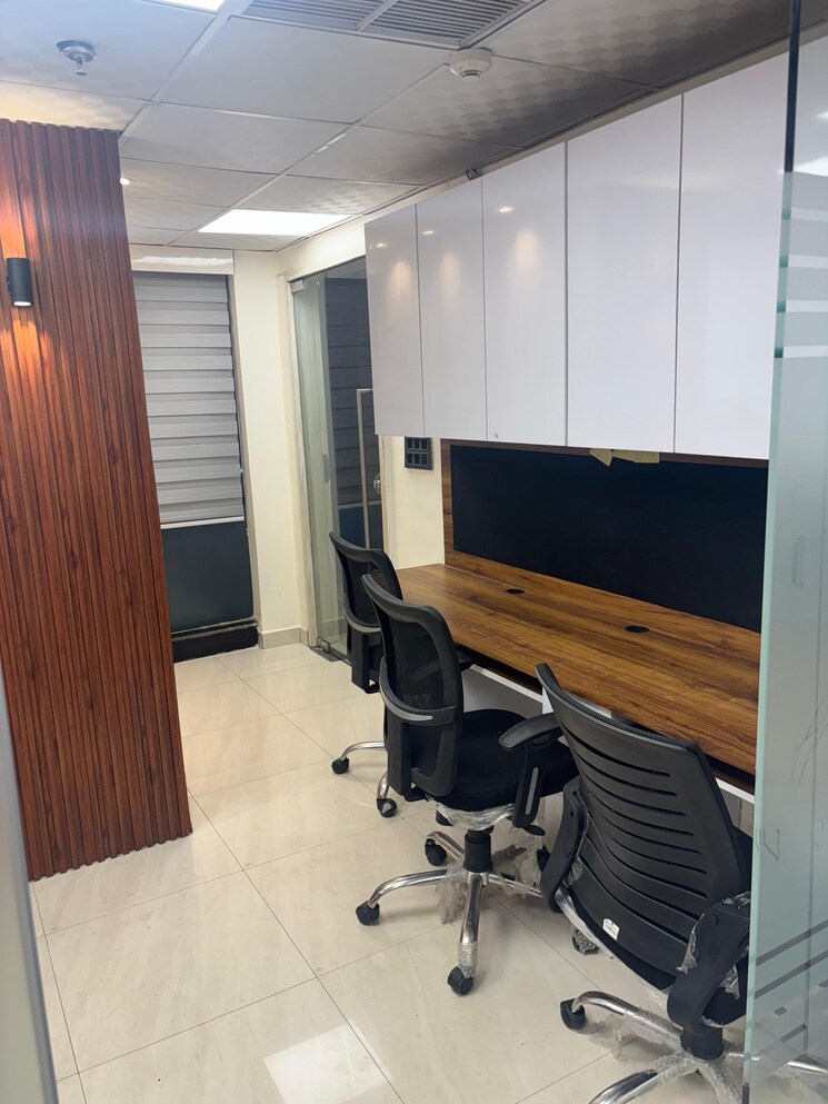 Team Area, netaji subhash place Commercial Office Space 400 Sq.Ft. In Netaji Subhash Place Delhi 7964004