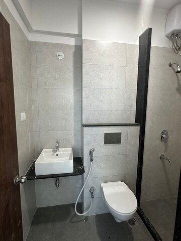 Master Bedroom in 2 BHK Apartment at Shreeji Atlantis, Malad West – for Rent