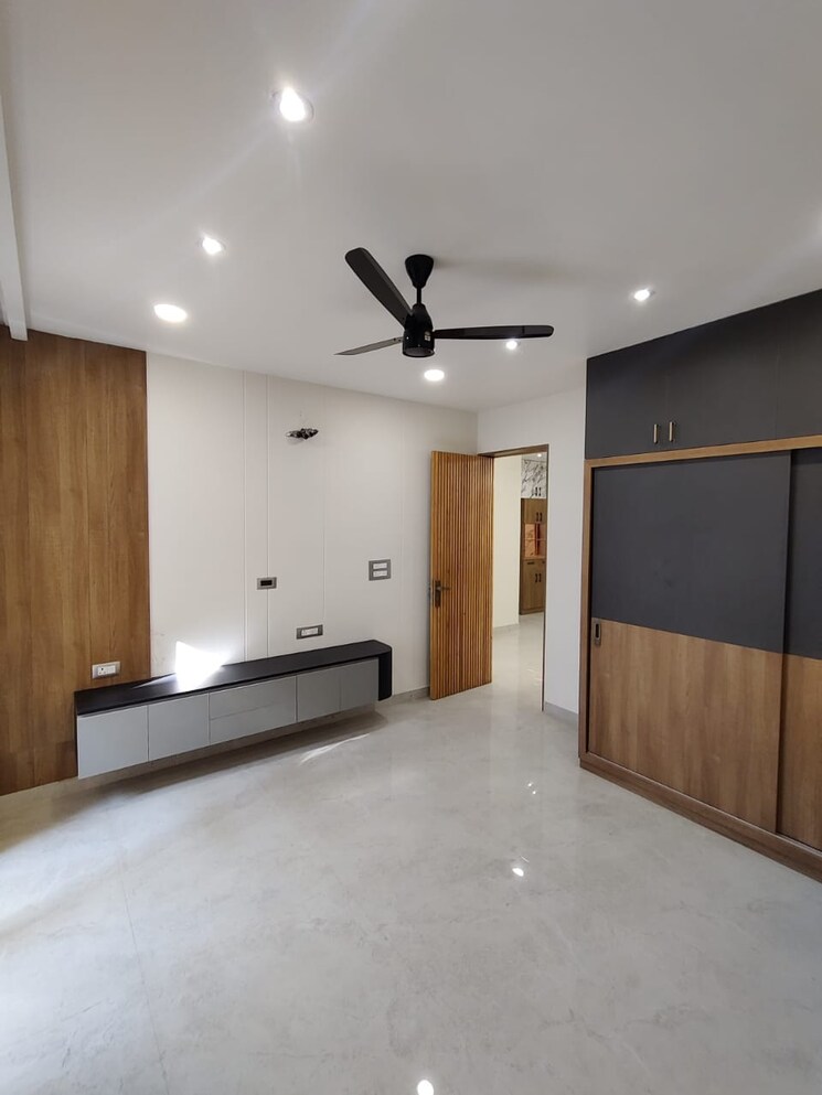 Room, gms road 3 Bedroom 1450 Sq.Ft. Builder Floor In Gms Road Dehradun 7964086