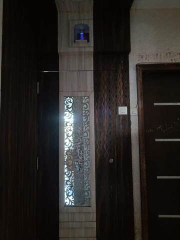 Furnished Amenities in 3 BHK Apartment at Greater Kailash ii – for Rent