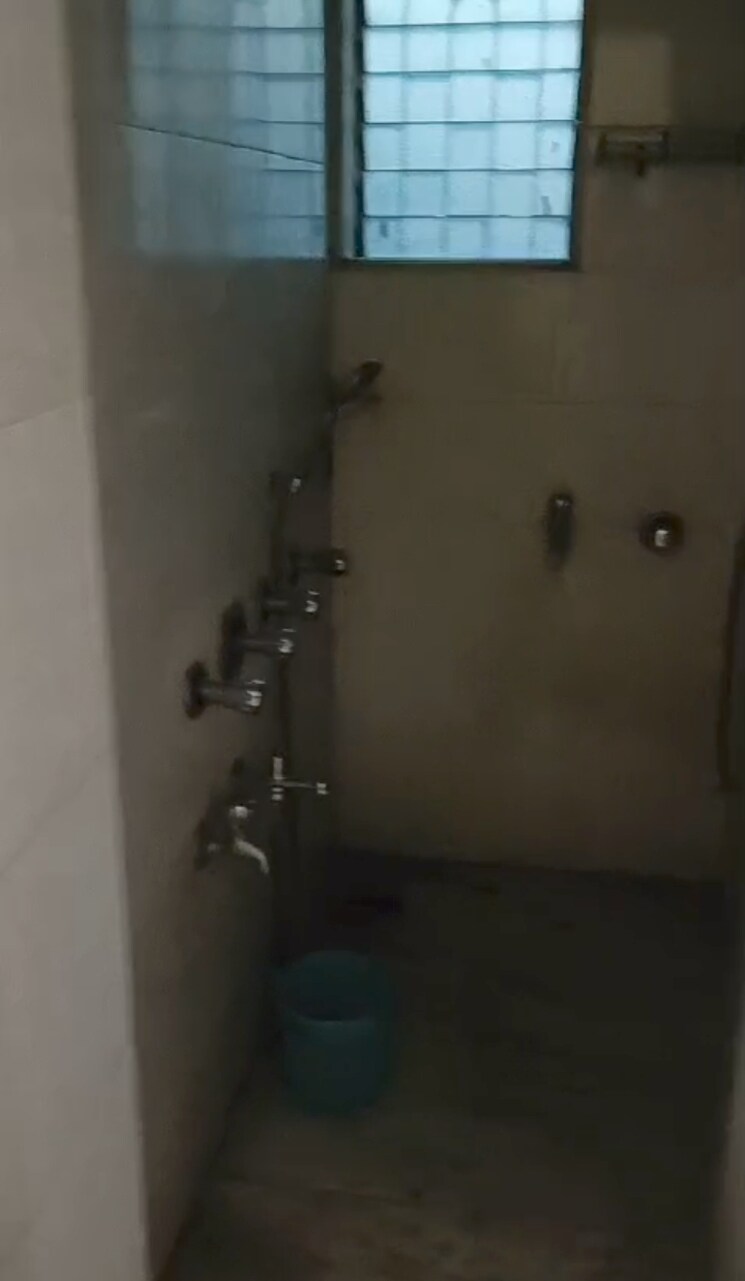 Bathroom, samrat-society 2 Bedroom 600 Sq.Ft. Apartment In Andheri East Mumbai 7964142