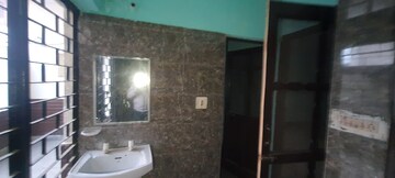 Furnished Amenities in 2.5 BHK Independent House at Sector 7 – for Rent