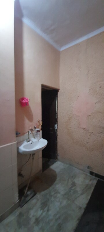 Bathroom in 3.5 BHK Independent House at Sector 7 – for Rent
