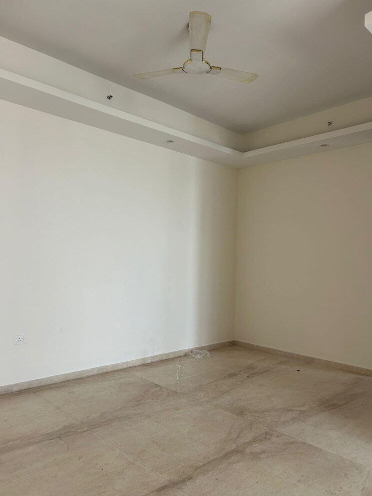 Room, mahagun-mezzaria 3 Bedroom 3070 Sq.Ft. Apartment In Sector 78 Noida 7964182