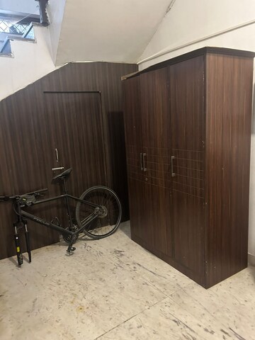 Bathroom in 2 BHK Builder Floor at Vaishali Sector 4 – for Rent